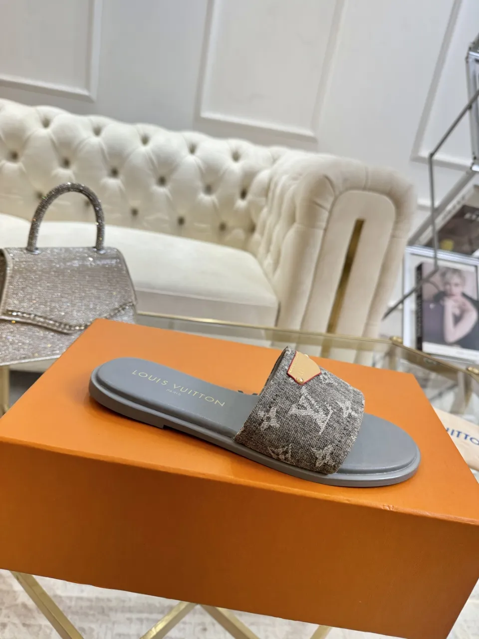 👟👟Ex-factory price 340👟👟 Genuine leather sole +40 Lv denim jacquard slippers, ex-factory price 70-43 Leather sole +40